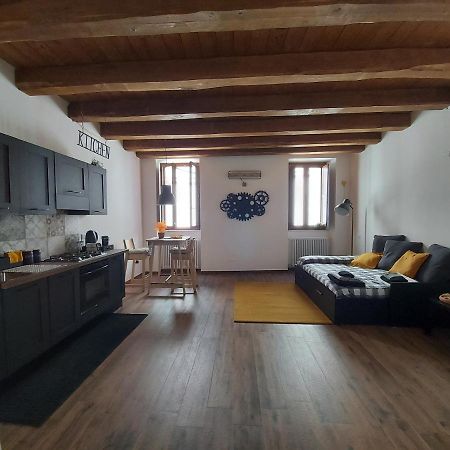 Il Caddi - Caratteristico Monolocale In Pieno Centro Storico Daire LʼAquila Dış mekan fotoğraf