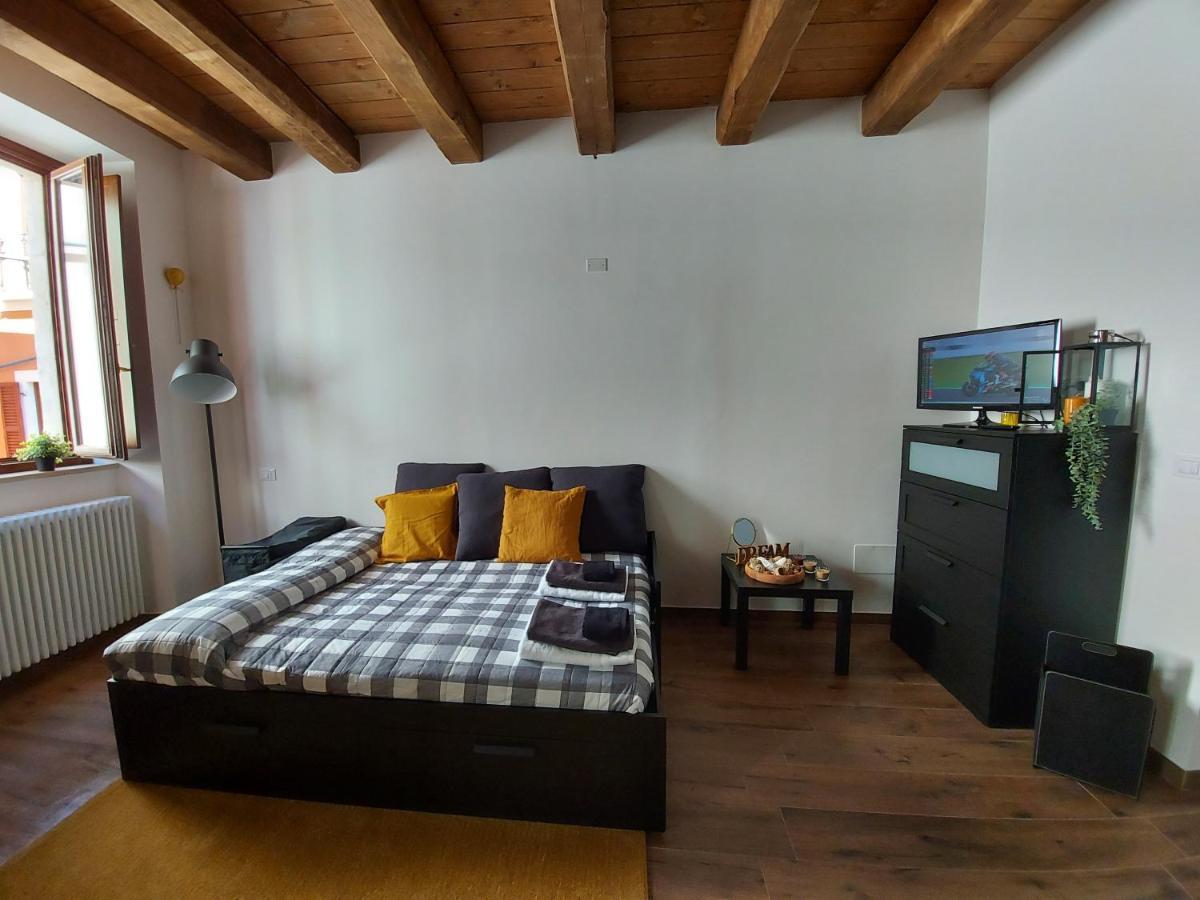 Il Caddi - Caratteristico Monolocale In Pieno Centro Storico Daire LʼAquila Dış mekan fotoğraf